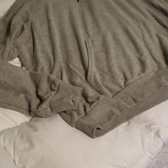 Soft hooded sweatshirt - Picture 2 of 4